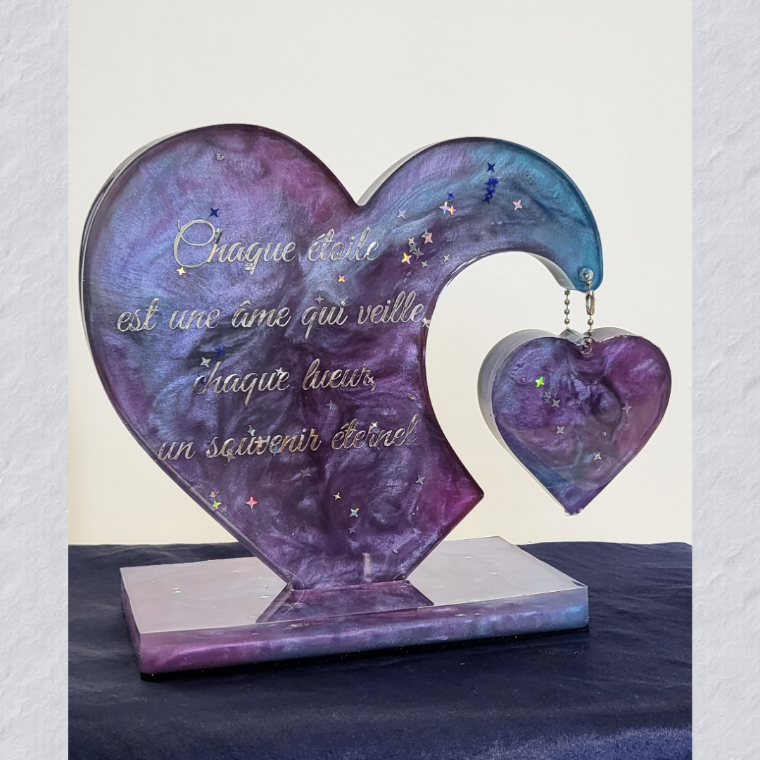 Modèle Prestige – Plaque funéraire personnalisable (Cœur & petit cœur suspendu)